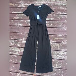 Wayf Jumpsuit One-Piece Women's Black jumpsuit romper size medium nwt